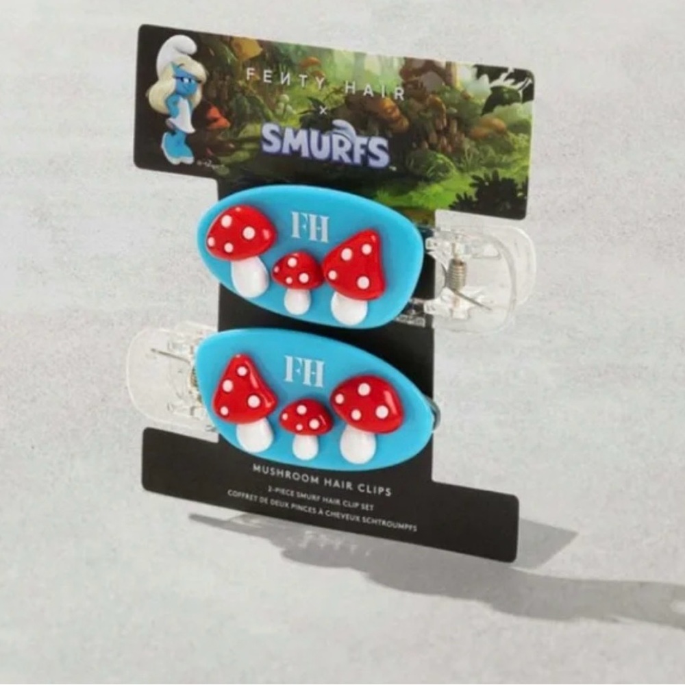 FENTY BEAUTY X SMURF MUSHROOM CLIPS 2-PIECE SMURF HAIR CLIP SET